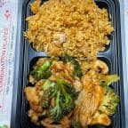 Best 12. Broccoli with Roast Chicken (Combo Plate) in Northampton, PA